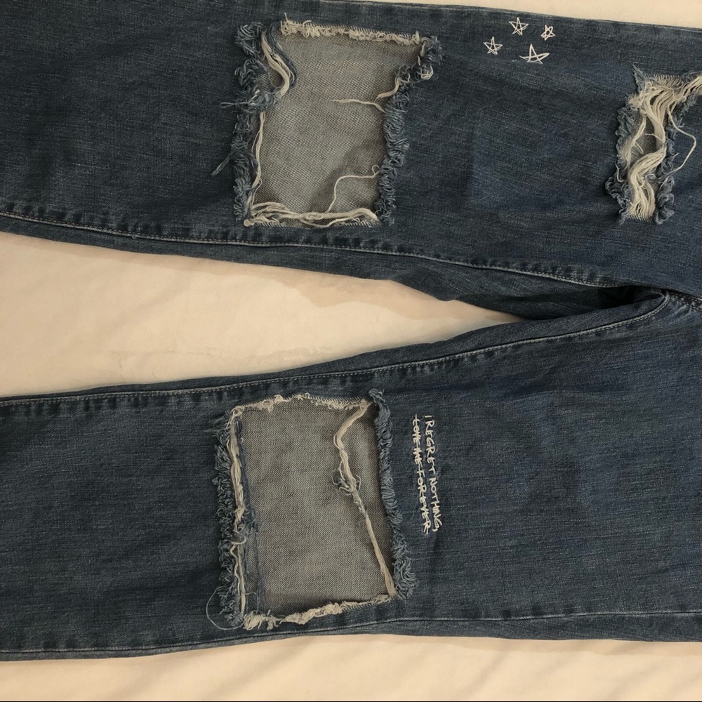 Fashion Nova Girlfriend Jeans brand new, unworn, tag still on, distressed denim